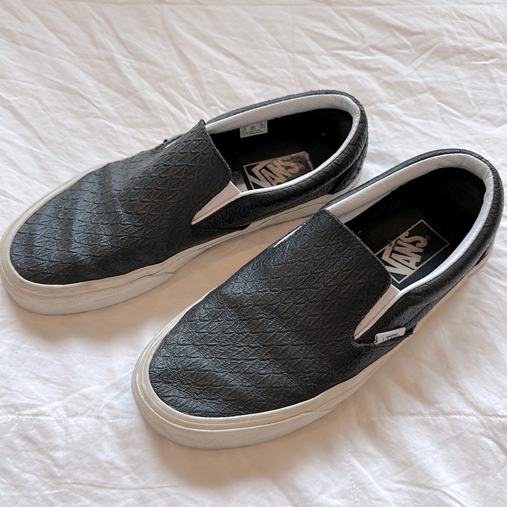 Vans slip ons. Black 7.5